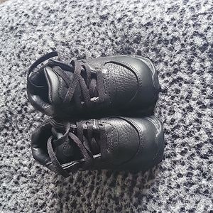 Size 5 nike air max boots